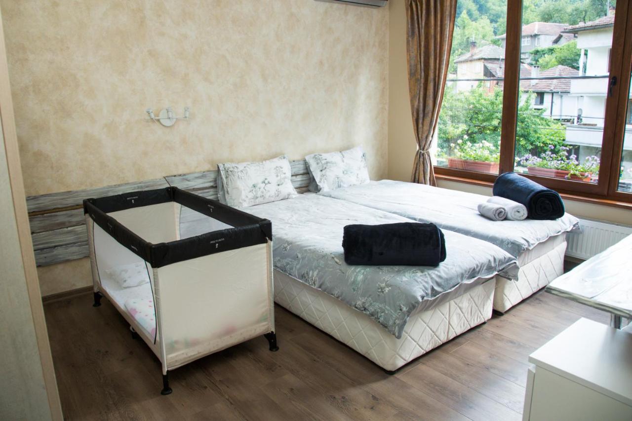 Guest House Mikaela Габрово Екстериор снимка