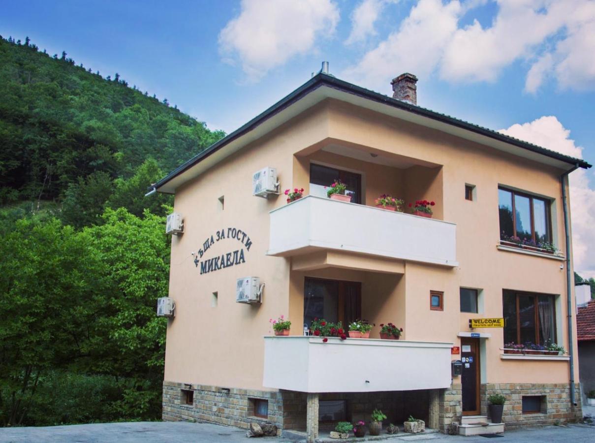 Guest House Mikaela Габрово Екстериор снимка