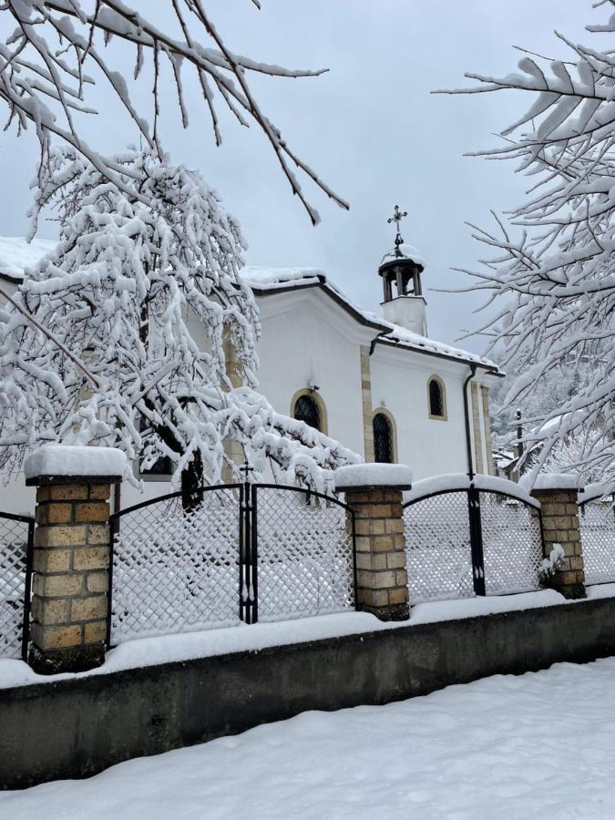 Guest House Mikaela Габрово Екстериор снимка